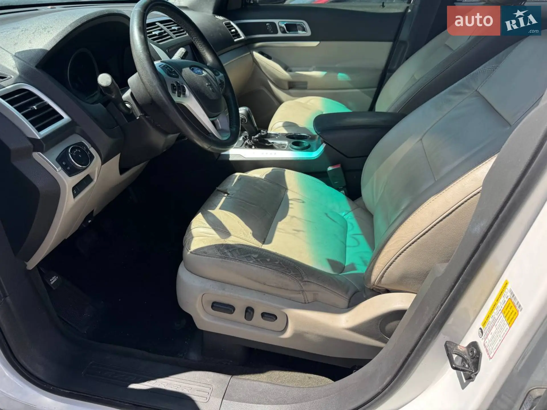 2013 Ford Explorer - мініатюра 10