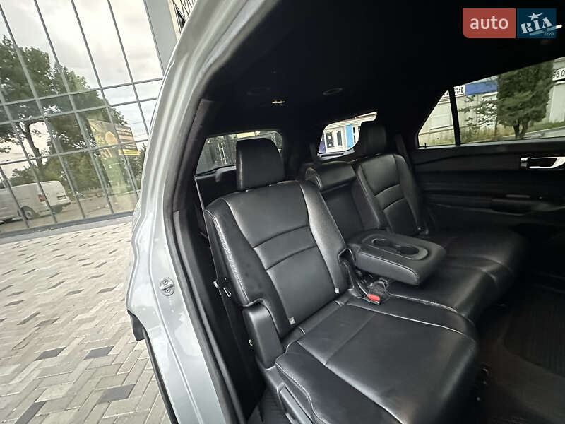 Внедорожник / Кроссовер Ford Explorer 2022 в Ровно