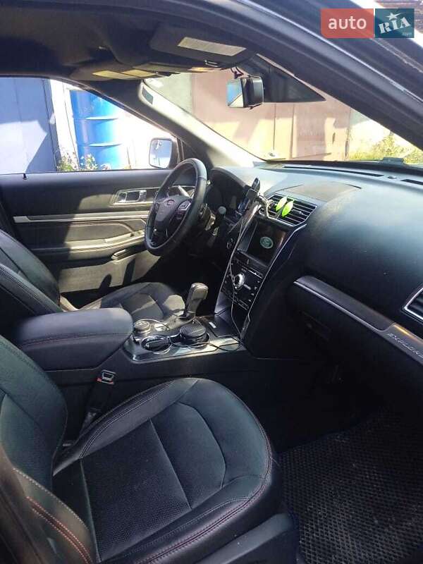 Внедорожник / Кроссовер Ford Explorer 2018 в Киеве фото 3 Внедорожник / Кроссовер Ford Explorer 2018 в Киеве