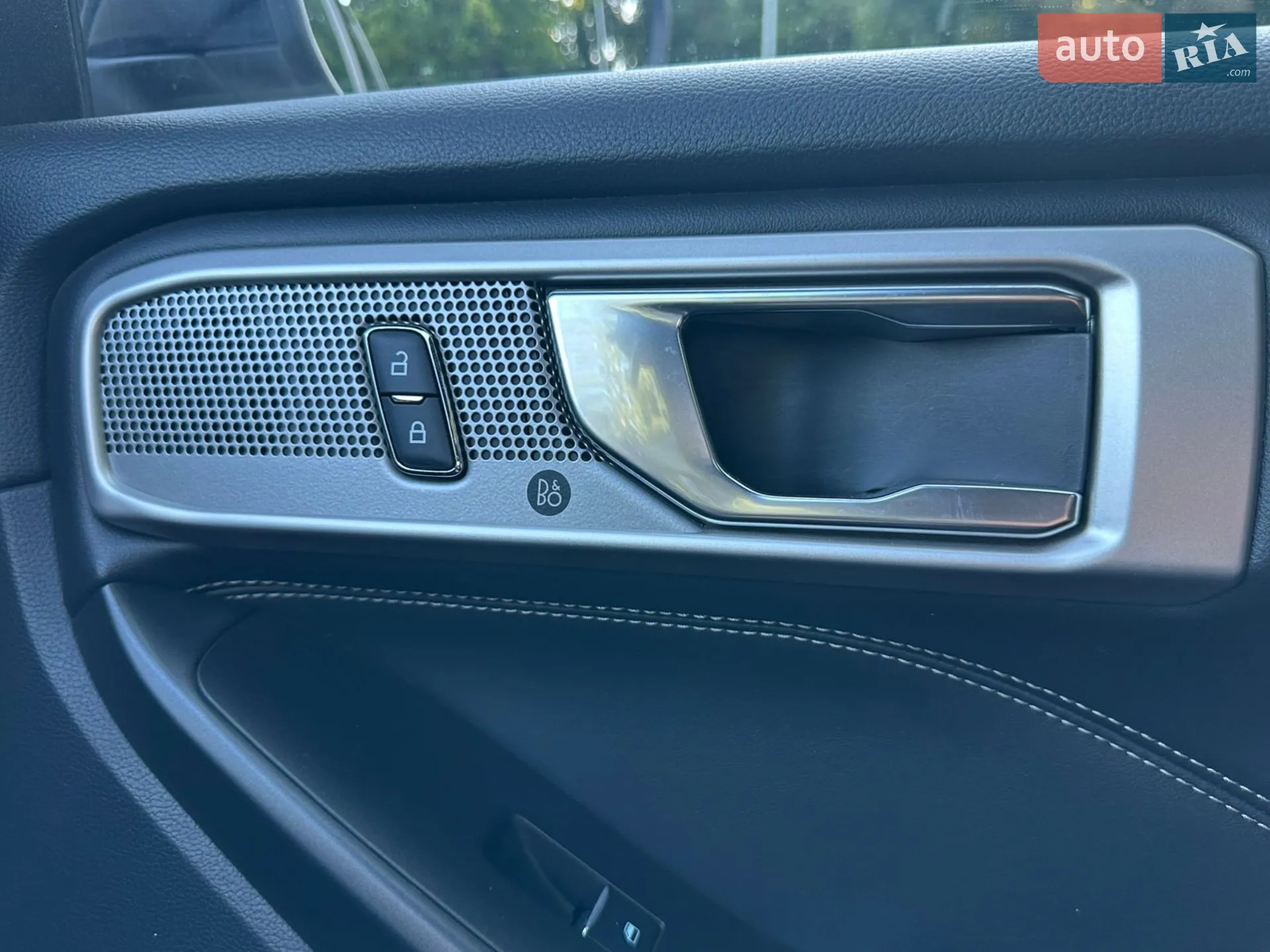2020 Ford Explorer - мініатюра 35
