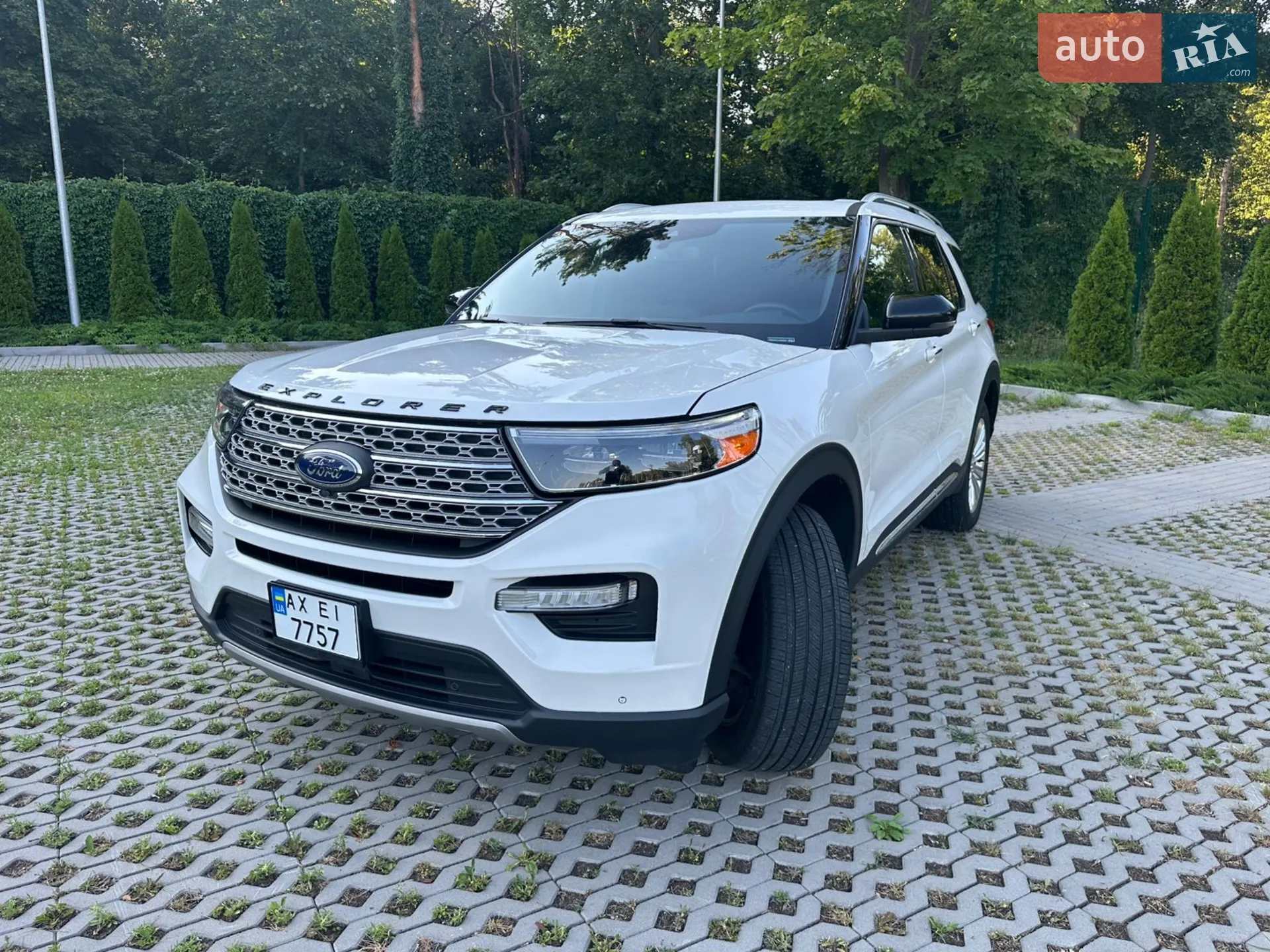 2020 Ford Explorer - фото 1