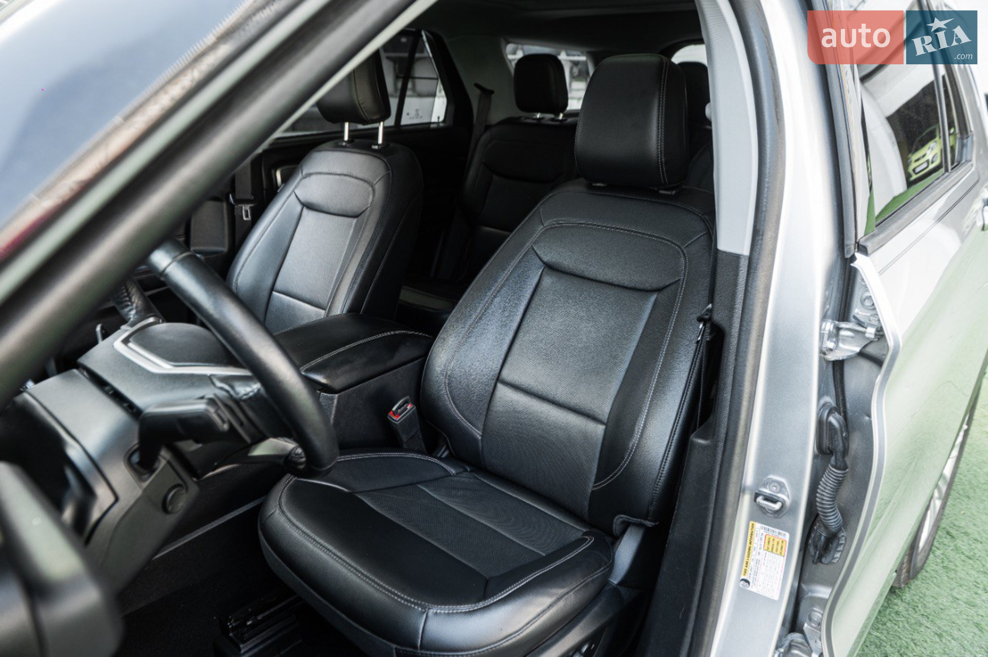 2021 Ford Explorer - мініатюра 60