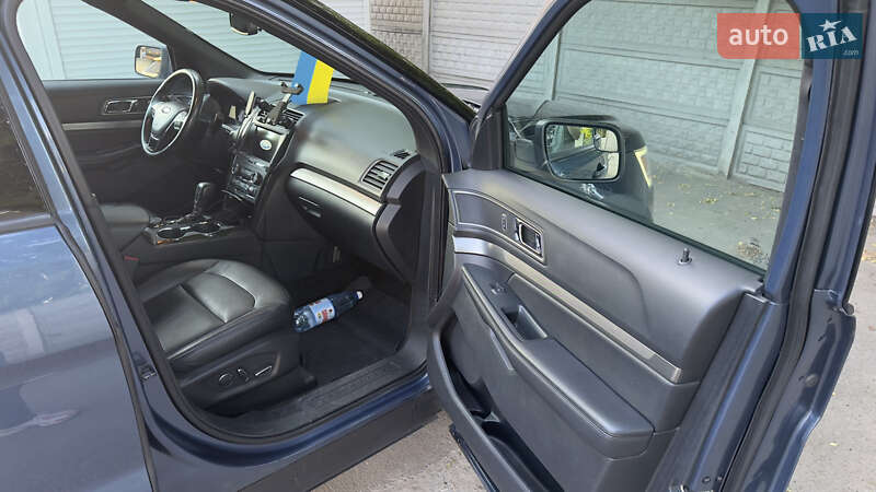 Внедорожник / Кроссовер Ford Explorer 2018 в Виннице