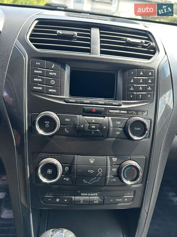 Внедорожник / Кроссовер Ford Explorer 2017 в Ровно