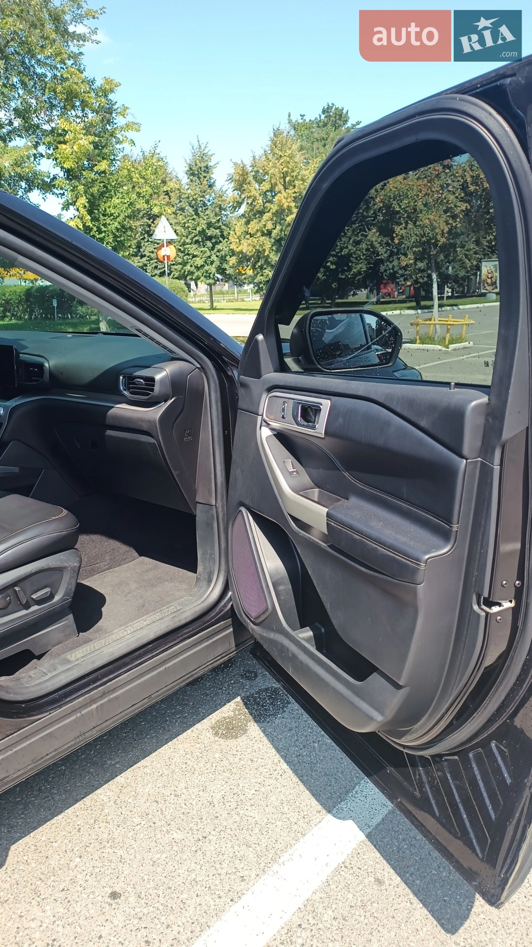2021 Ford Explorer - мініатюра 17