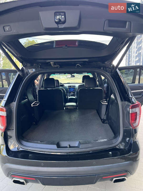 Позашляховик / Кросовер Ford Explorer 2016 в Івано-Франківську