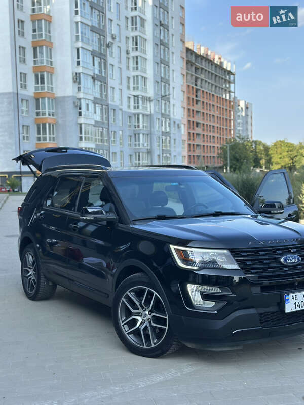 Позашляховик / Кросовер Ford Explorer 2016 в Івано-Франківську