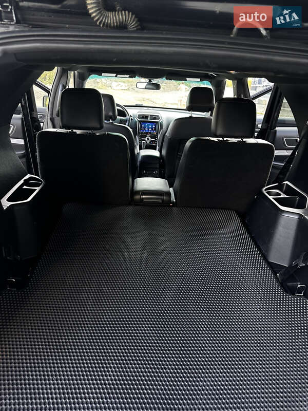 Позашляховик / Кросовер Ford Explorer 2016 в Івано-Франківську