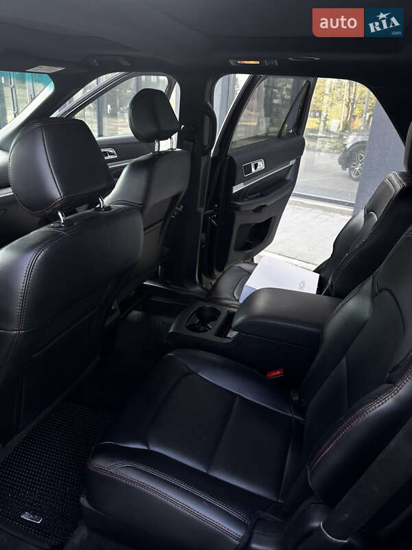 Позашляховик / Кросовер Ford Explorer 2016 в Івано-Франківську