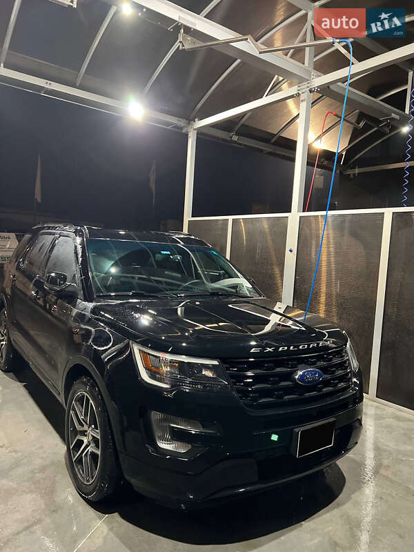 Позашляховик / Кросовер Ford Explorer 2016 в Івано-Франківську