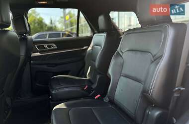 Внедорожник / Кроссовер Ford Explorer 2017 в 