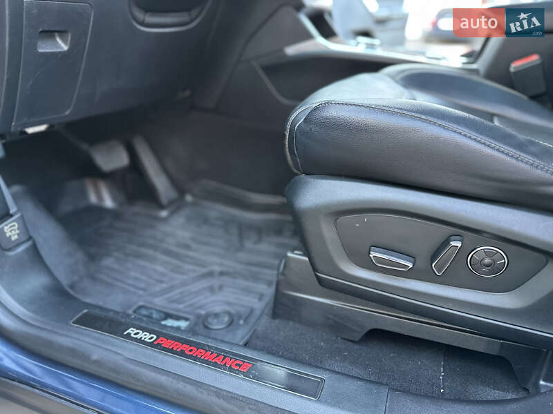 Позашляховик / Кросовер Ford Explorer 2019 в Рівному