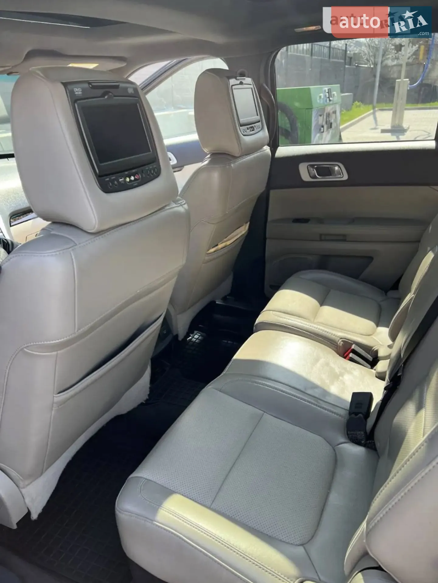 2013 Ford Explorer - мініатюра 2