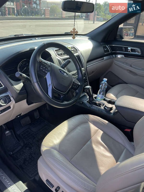 Внедорожник / Кроссовер Ford Explorer 2018 в Львове