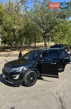 Позашляховик / Кросовер Ford Explorer 2016 в 