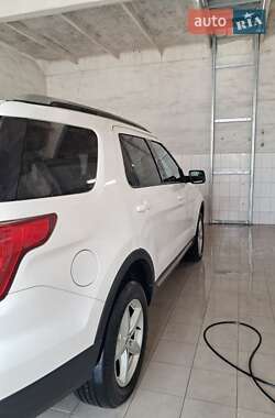 Позашляховик / Кросовер Ford Explorer 2015 в Білій Церкві