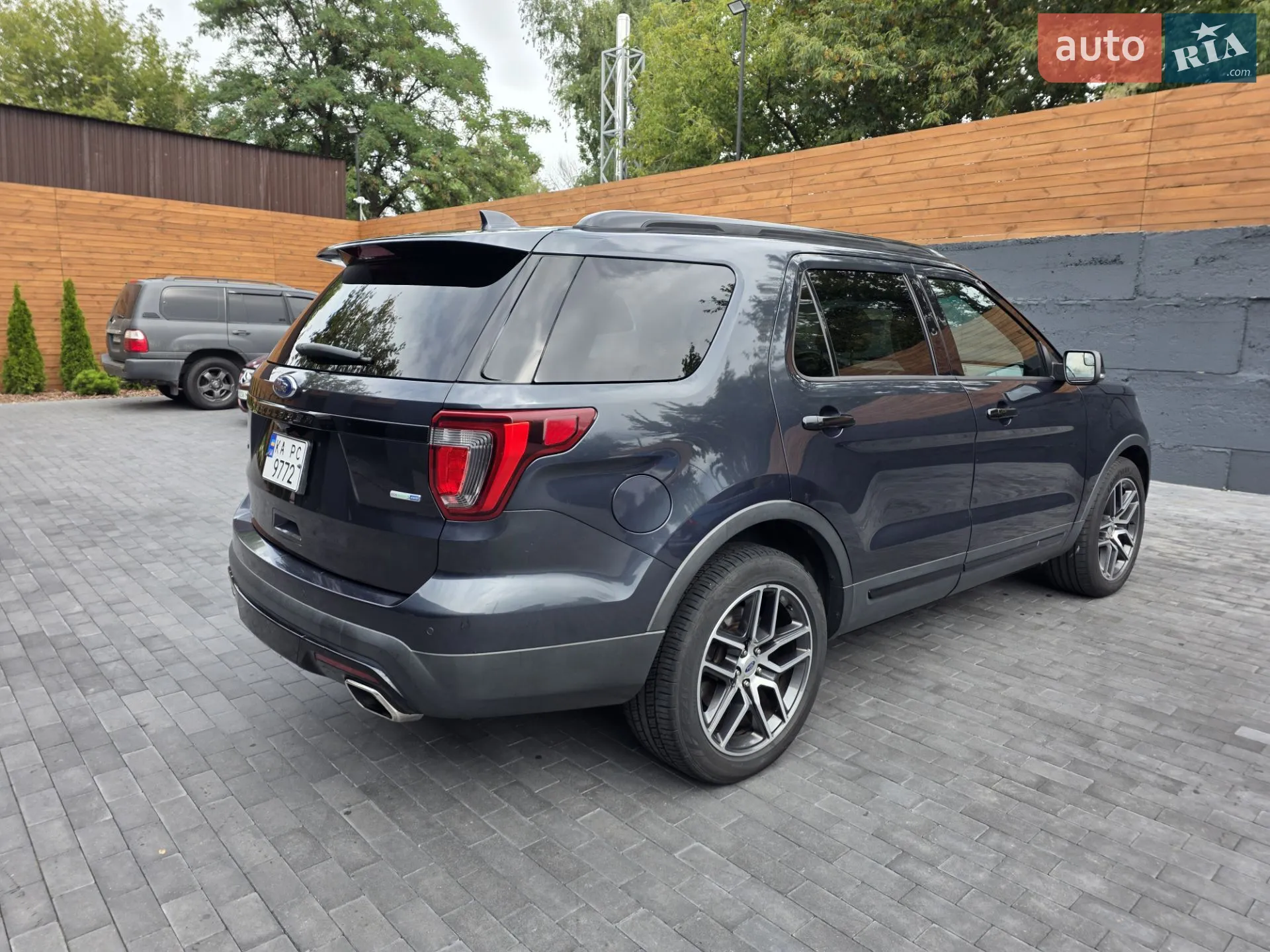 2016 Ford Explorer - мініатюра 6