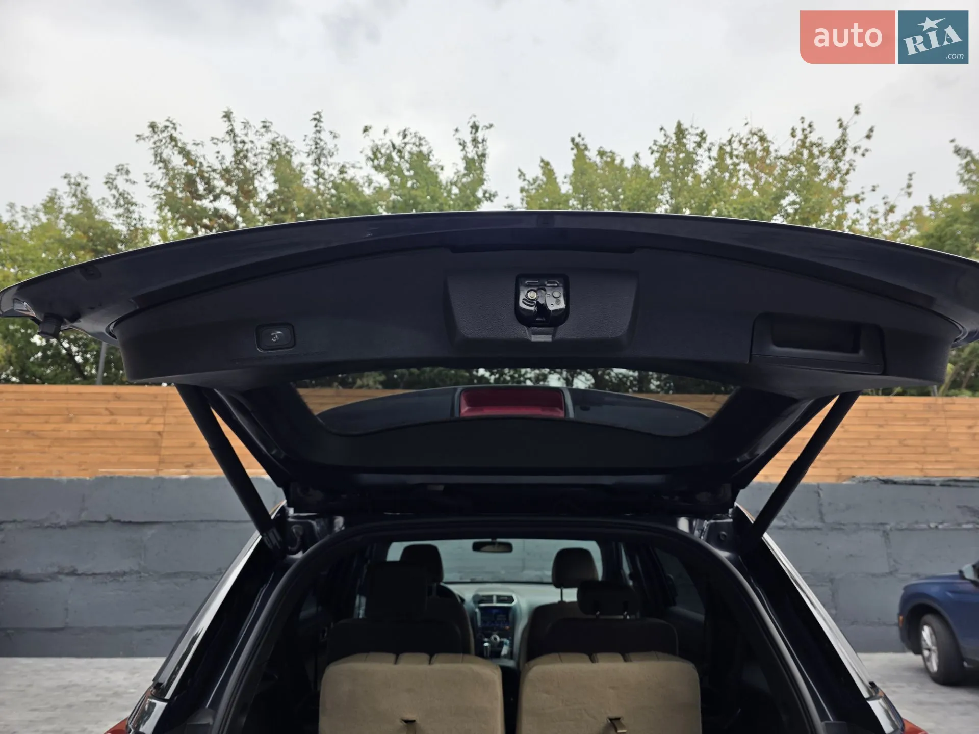 2016 Ford Explorer - мініатюра 20