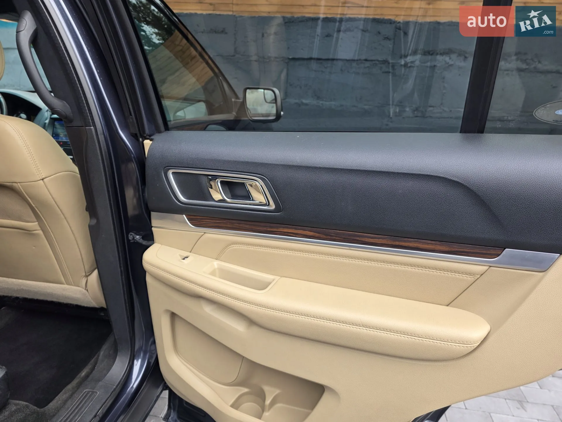 2016 Ford Explorer - мініатюра 23