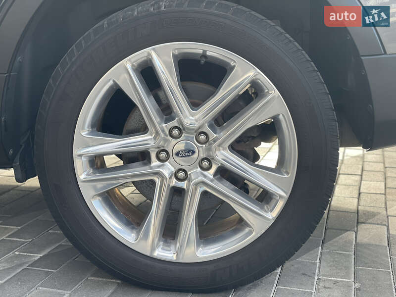 Позашляховик / Кросовер Ford Explorer 2016 в Рівному