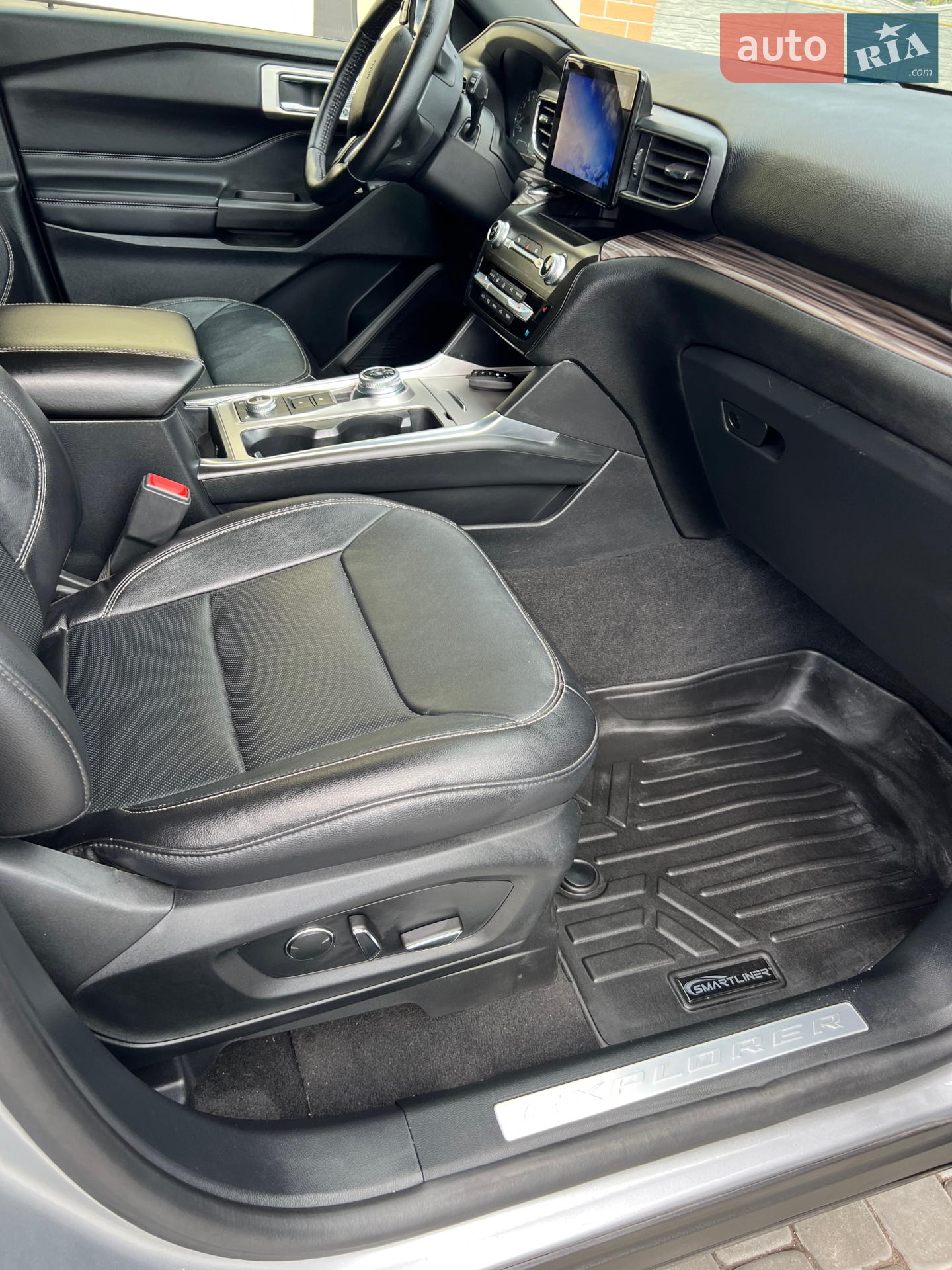 2020 Ford Explorer - мініатюра 8