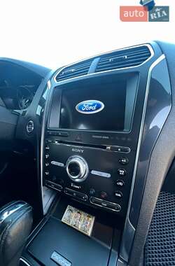 Внедорожник / Кроссовер Ford Explorer 2018 в Каменец-Подольском