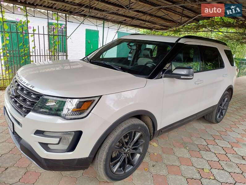 Позашляховик / Кросовер Ford Explorer 2017 в Лозовій