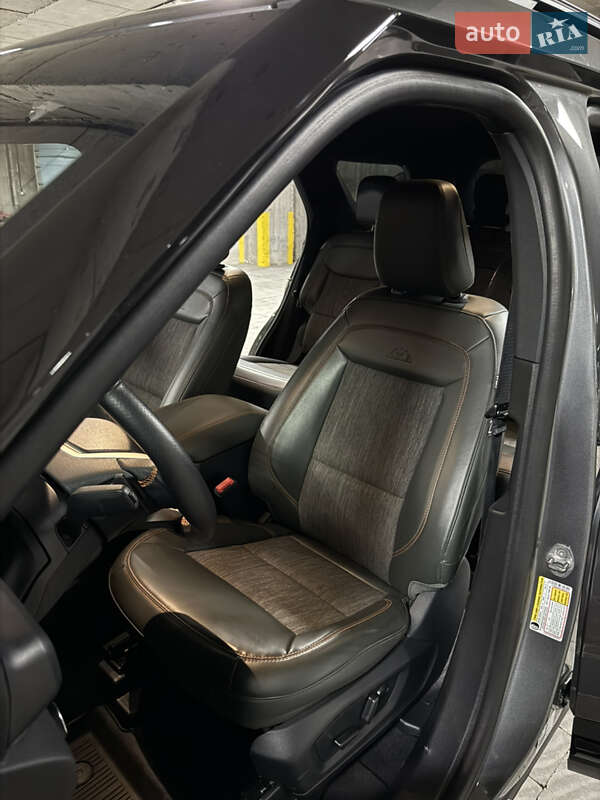 Внедорожник / Кроссовер Ford Explorer 2023 в Тернополе