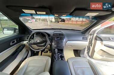 Позашляховик / Кросовер Ford Explorer 2018 в 
