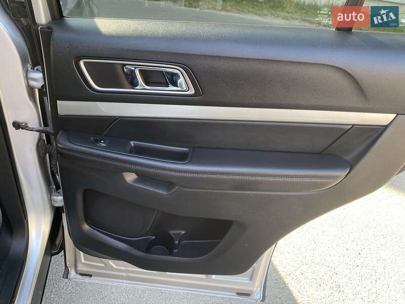 Позашляховик / Кросовер Ford Explorer 2017 в Ковелі фото 33 Позашляховик / Кросовер Ford Explorer 2017 в Ковелі