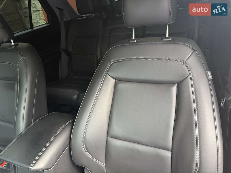 Позашляховик / Кросовер Ford Explorer 2022 в Стрию