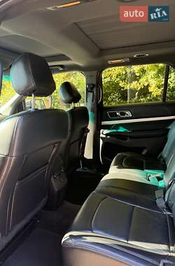 Внедорожник / Кроссовер Ford Explorer 2016 в 
