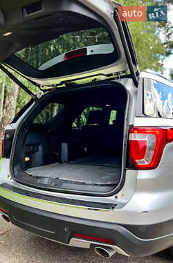 Внедорожник / Кроссовер Ford Explorer 2018 в 