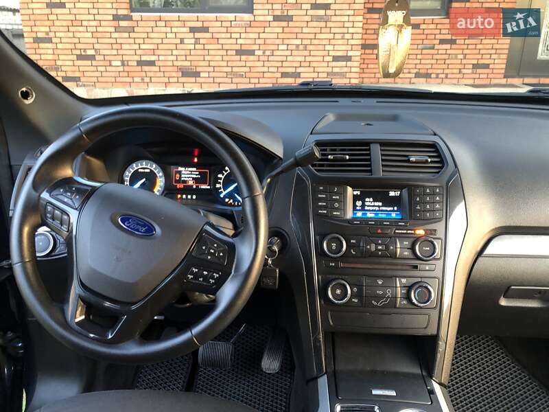 Внедорожник / Кроссовер Ford Explorer 2017 в Владимирце