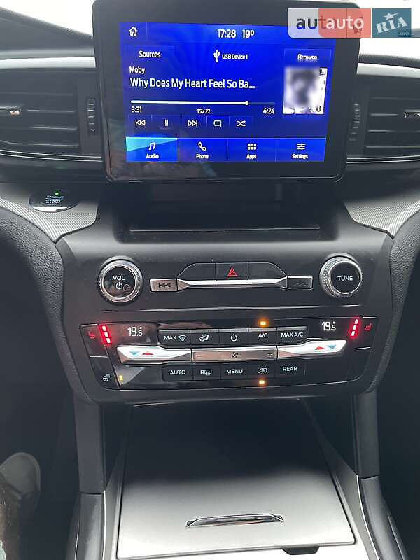 Позашляховик / Кросовер Ford Explorer 2020 в Вараші