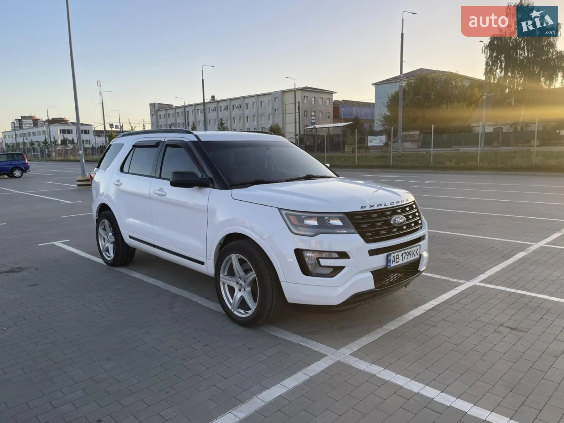 2015 Ford Explorer - мініатюра 15