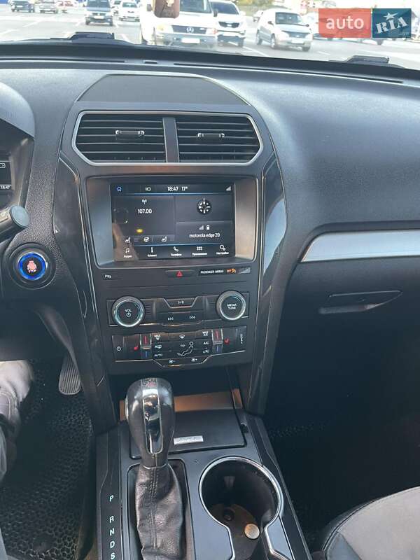 Позашляховик / Кросовер Ford Explorer 2015 в Вінниці