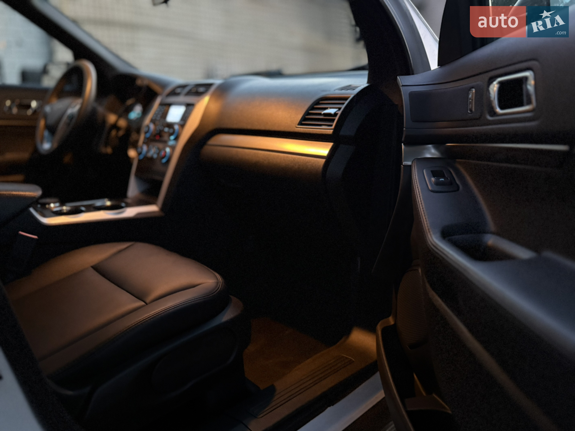 2015 Ford Explorer - мініатюра 21