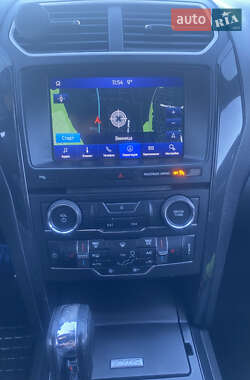 Внедорожник / Кроссовер Ford Explorer 2017 в 