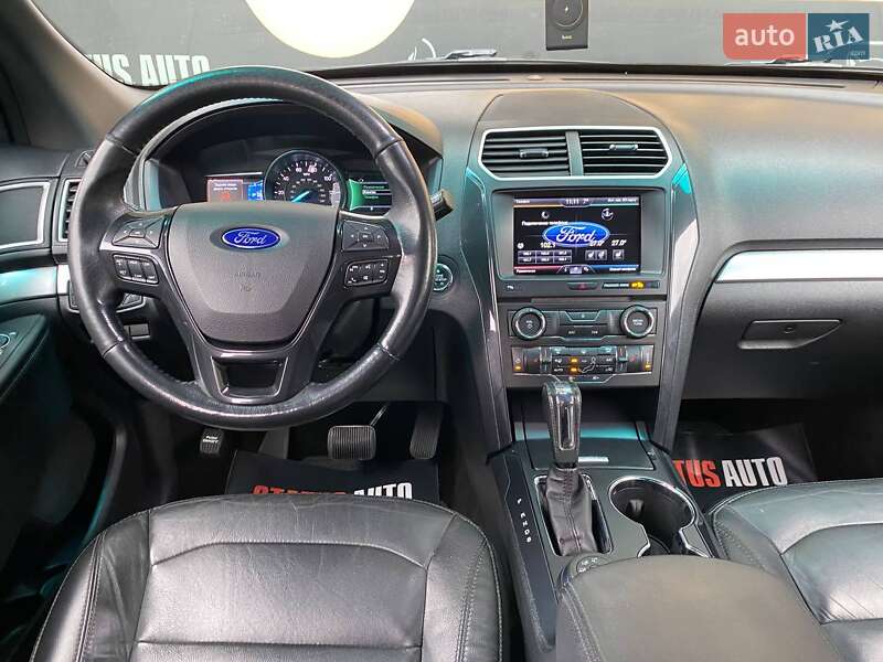 Внедорожник / Кроссовер Ford Explorer 2016 в Хмельницком