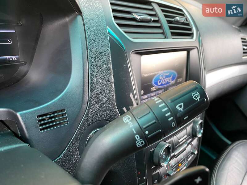 Внедорожник / Кроссовер Ford Explorer 2016 в Хмельницком