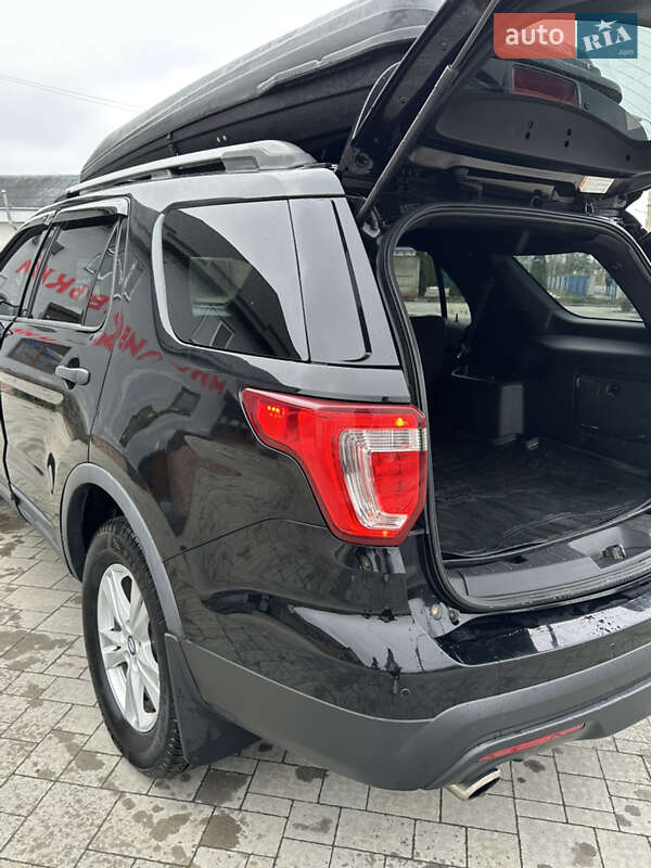 Внедорожник / Кроссовер Ford Explorer 2016 в Калуше