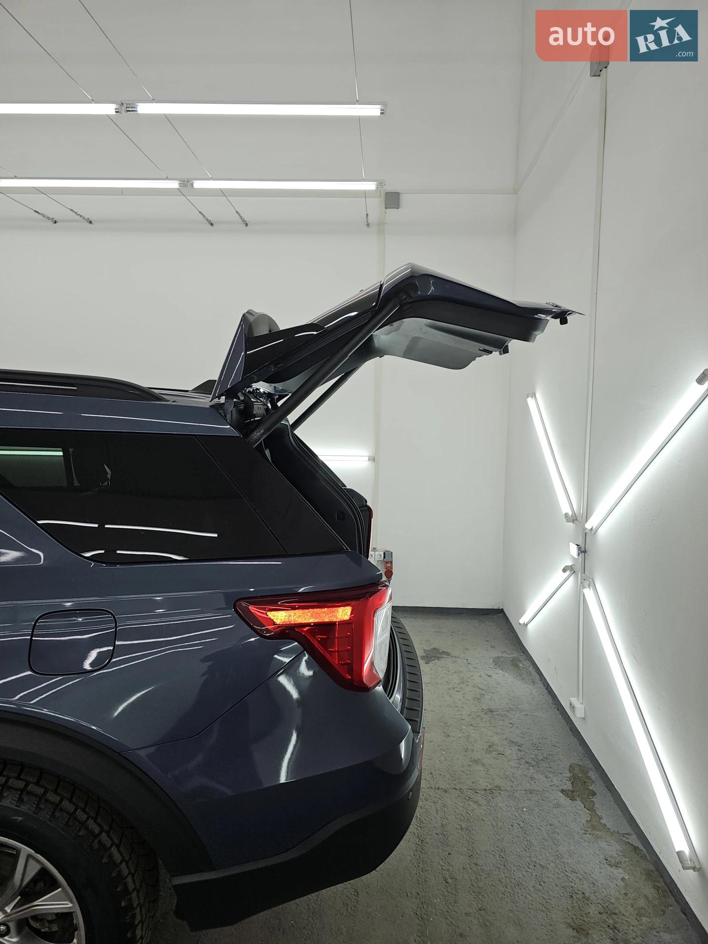 2021 Ford Explorer - мініатюра 6