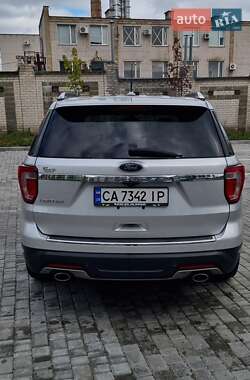 Позашляховик / Кросовер Ford Explorer 2017 в  фото 34 Позашляховик / Кросовер Ford Explorer 2017 в