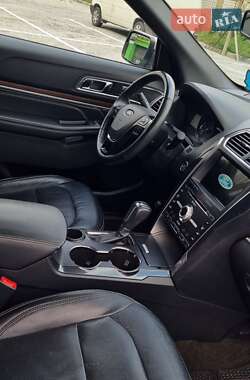 Позашляховик / Кросовер Ford Explorer 2017 в  фото 38 Позашляховик / Кросовер Ford Explorer 2017 в