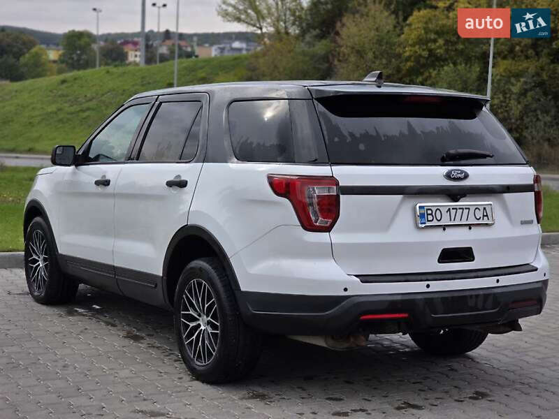 Внедорожник / Кроссовер Ford Explorer 2016 в Тернополе