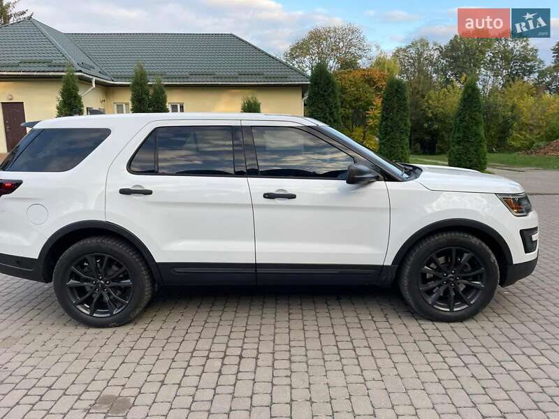 Позашляховик / Кросовер Ford Explorer 2018 в Рівному