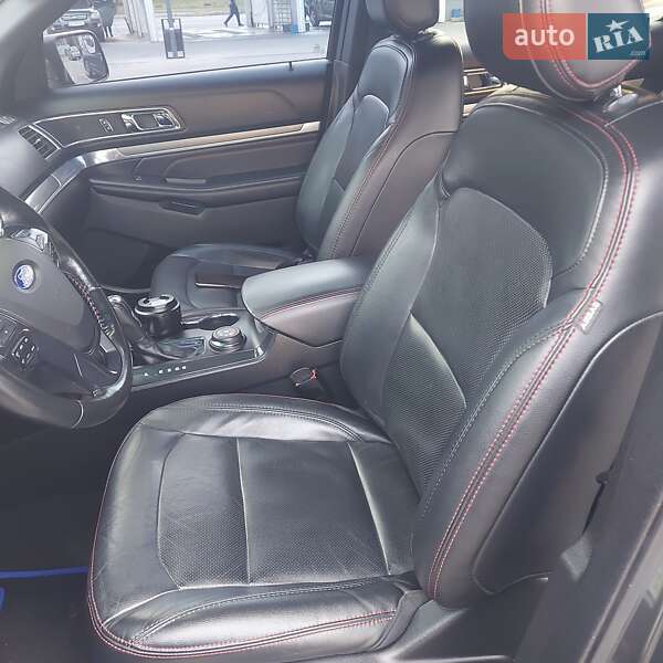 Внедорожник / Кроссовер Ford Explorer 2016 в Днепре