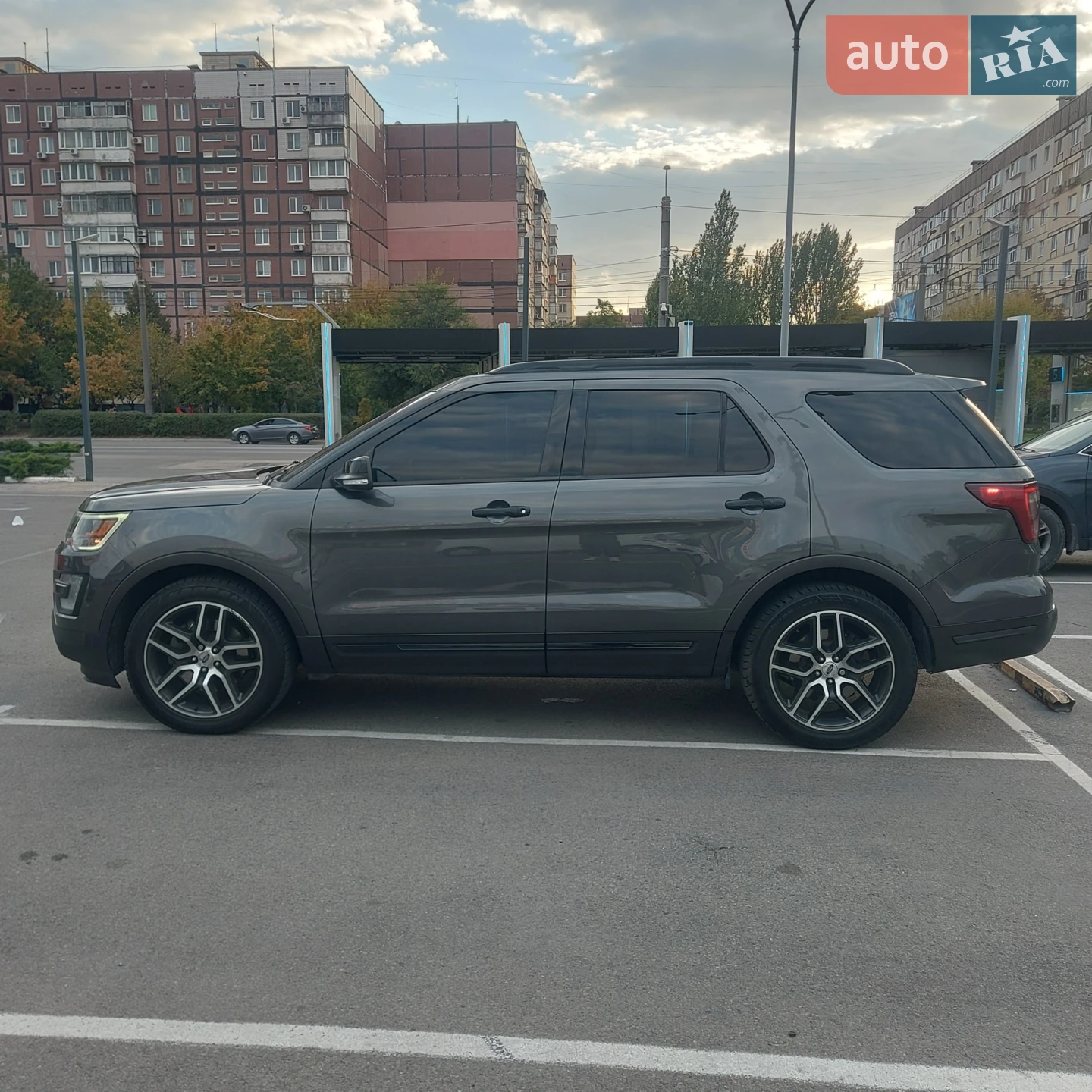 2016 Ford Explorer - мініатюра 3