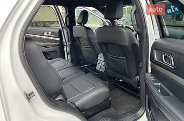 Позашляховик / Кросовер Ford Explorer 2019 в  фото 10 Позашляховик / Кросовер Ford Explorer 2019 в